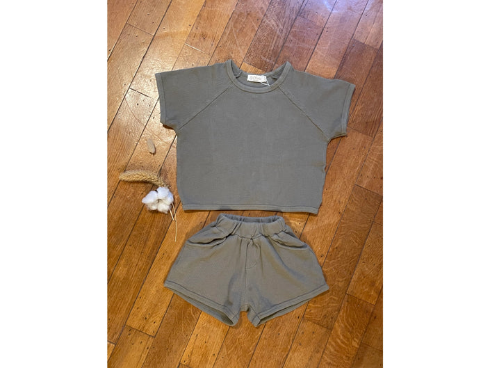 Military green summer suit