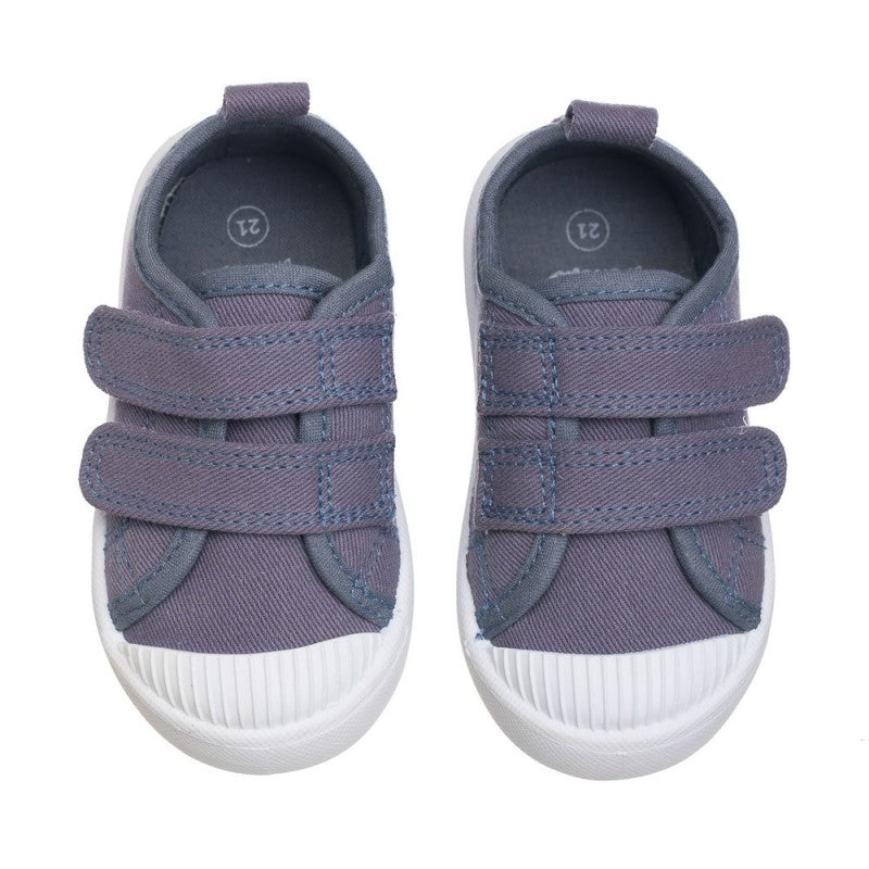 Canvas shoes
