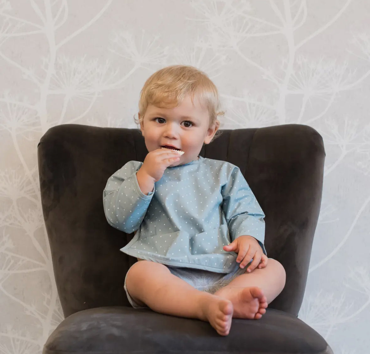 Bavaglino con maniche